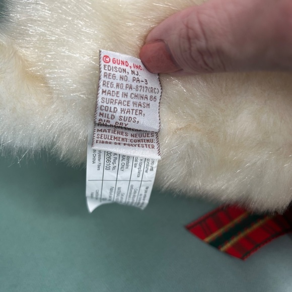 GUND Christmas Cream Bear with Red and Green Bow and Gift Sack - Picture 6 of 7